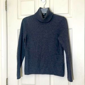 100% Cashmere Lord & Taylor Gray Turtleneck Sweater Size Small